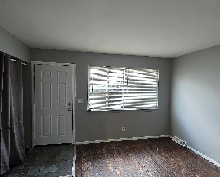 22649 Frisbee St — Photo 3