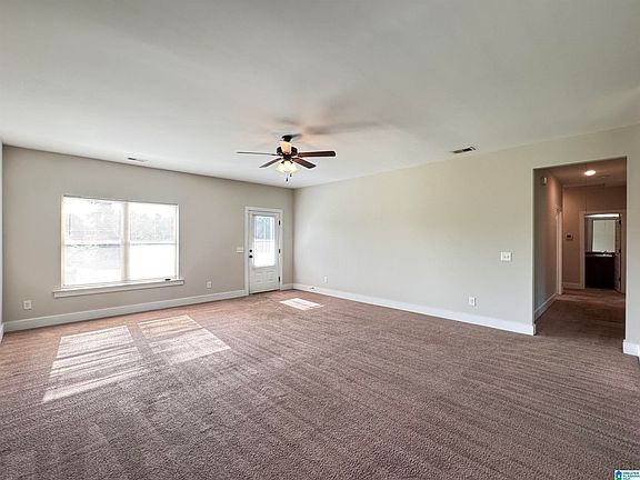3rd image of 609 10th Ave