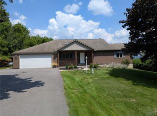 7637 Gates Rd, Manlius, NY 13104