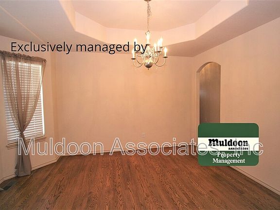 3rd image of 5637 Cross Creek Dr
