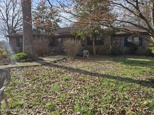 1821 Star Landing Rd, Nesbit, MS 38651
