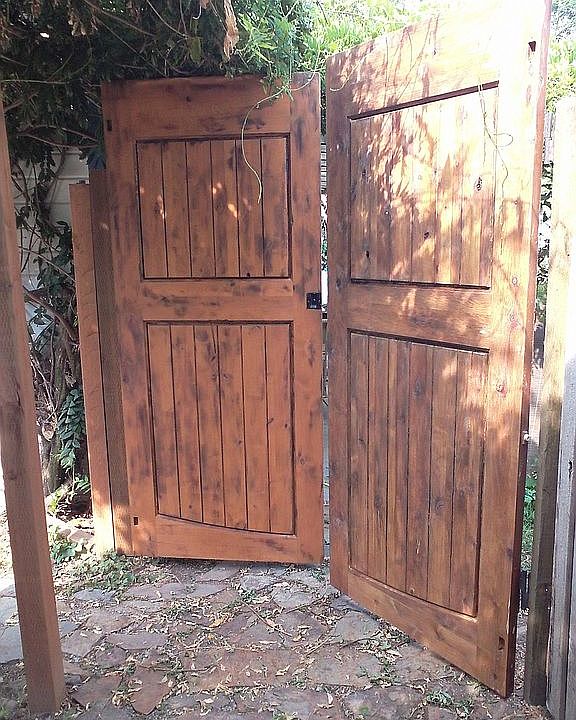 Gates to backyard