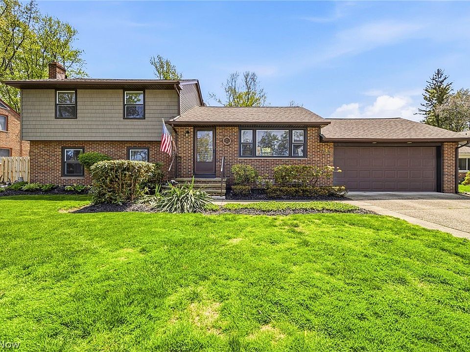1st image of 66 Keewaydin Dr
