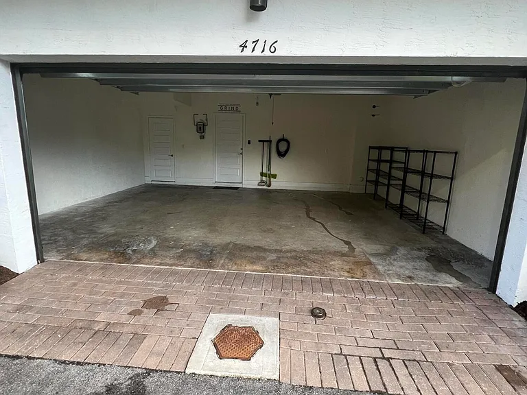 4716 NW 84th Ct — Photo 34