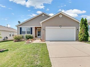 526 Rifle Ridge Dr, Wentzville, MO 63385