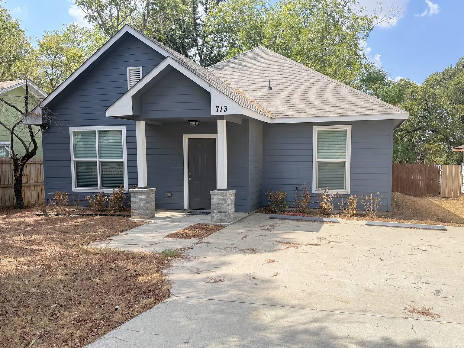 3 bed, 1232 sqft, $2,195 — Photo 3