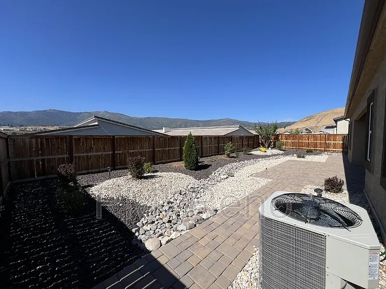 8378 Simsbury Dr — Photo 28