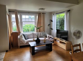 5213 Ravenna Ave NE, Seattle, WA 98105