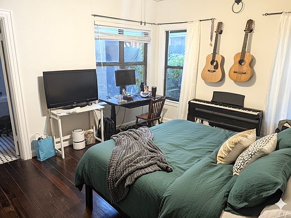3rd image of 3505 Westminster Ave #1
