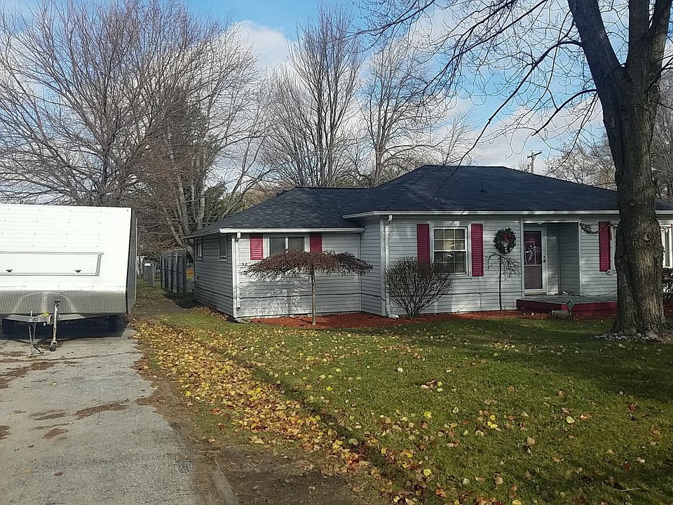 2nd image of 15800 Gratiot Rd