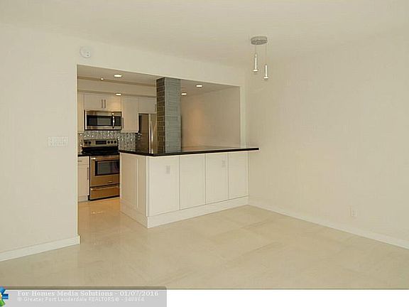 4th image of 4010 Galt Ocean Dr APT 508