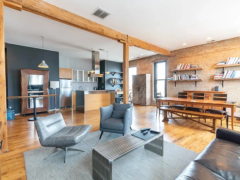 3000 S Archer Ave — Photo 3
