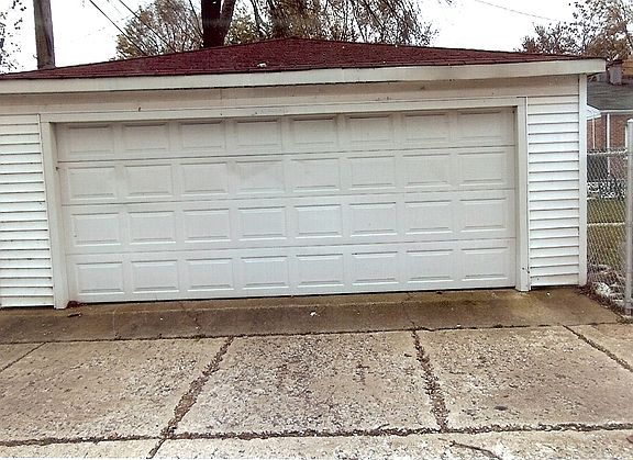 5th image of 6801 S Saint Lawrence Ave