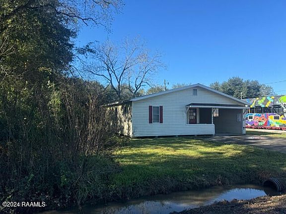 4th image of 1044 Mim Callier Dr