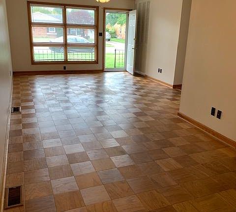Living area/Dining areas