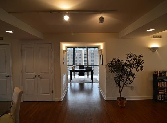 5th image of 600 E Admiral 1601 Blvd