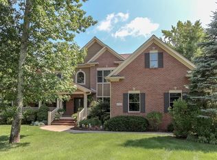 1000 Bayside Ct, Columbus, IN 47201