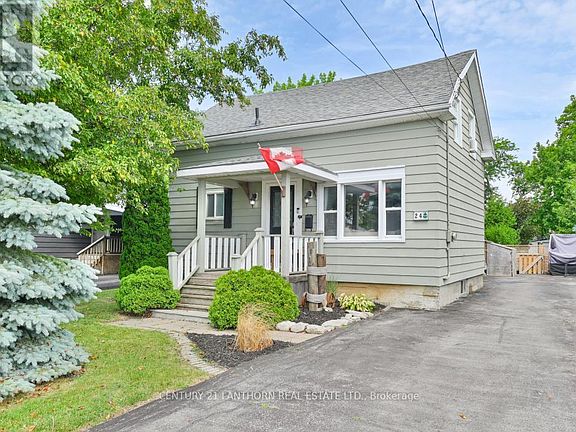 2nd image of 24 Parker St