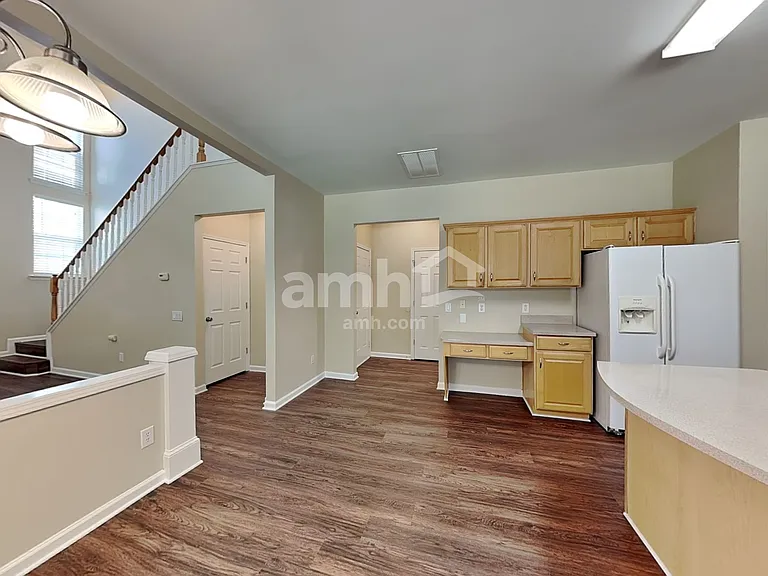 18306 Victoria Bay Dr — Photo 4