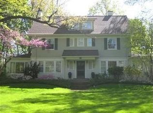 2847 Broxton Rd, Shaker Heights, OH 44120