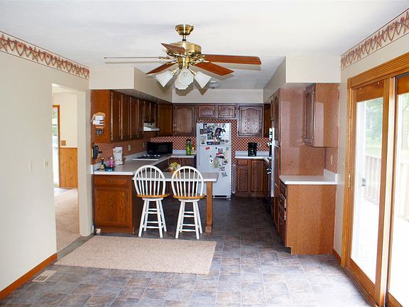 5th image of 3835 E 400 S