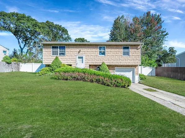101 Elmwood Avenue, Selden, NY 11784