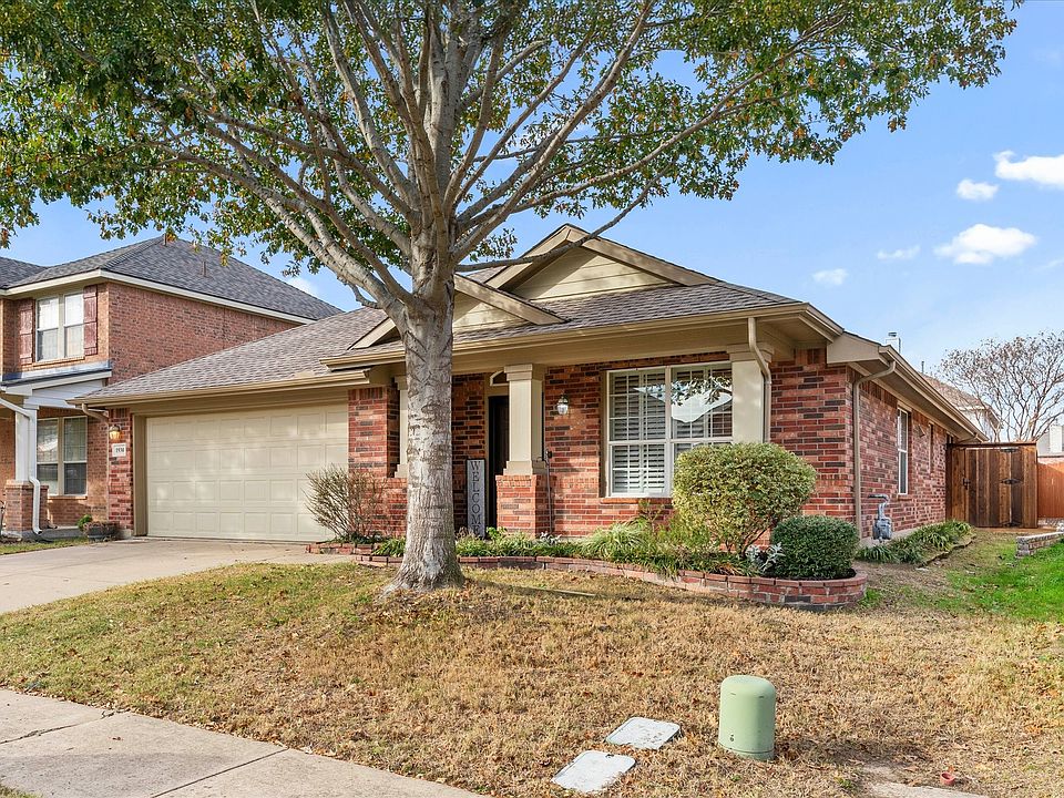 1st image of 1930 Highland Oaks Dr