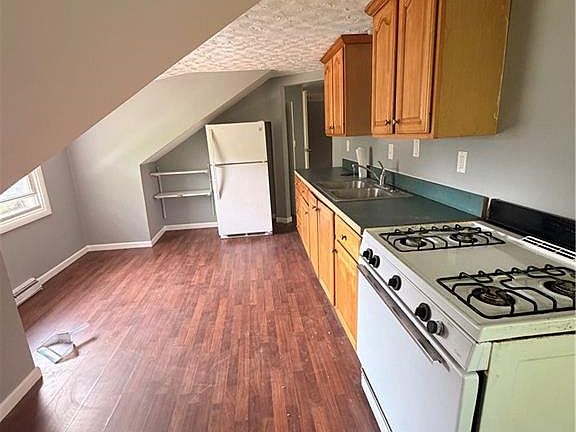 5th image of 1399 Barlow Rd APT 2