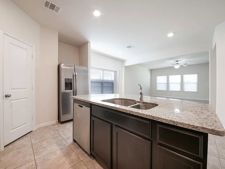 14002 Madrigal Ln — Photo 41
