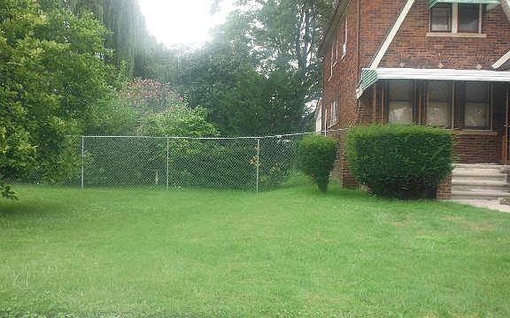 2nd image of 18562 Wexford St