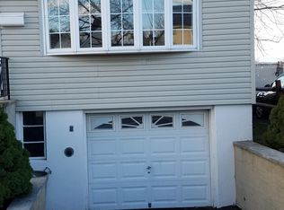 669 9th St, Secaucus, NJ 07094
