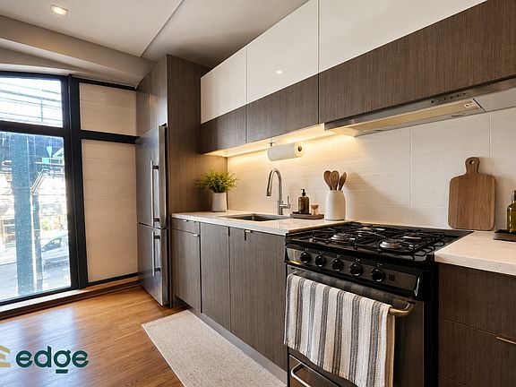 2nd image of 865 Willoughby Ave #2I