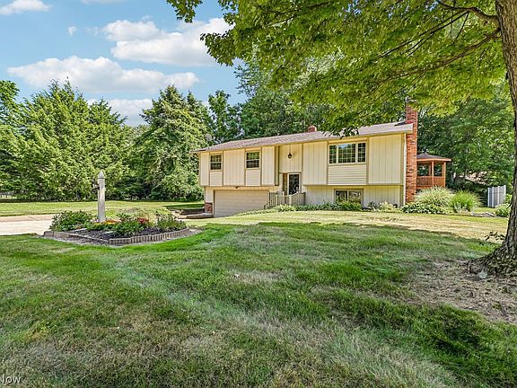 3rd image of 9109 Bluejay Ln
