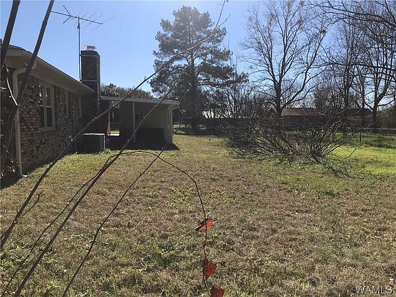 3rd image of 10010 Meadowood Dr