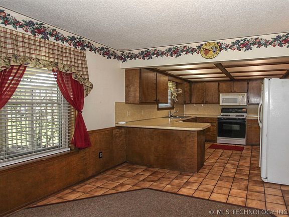 5th image of 8460 S 305th East Ave