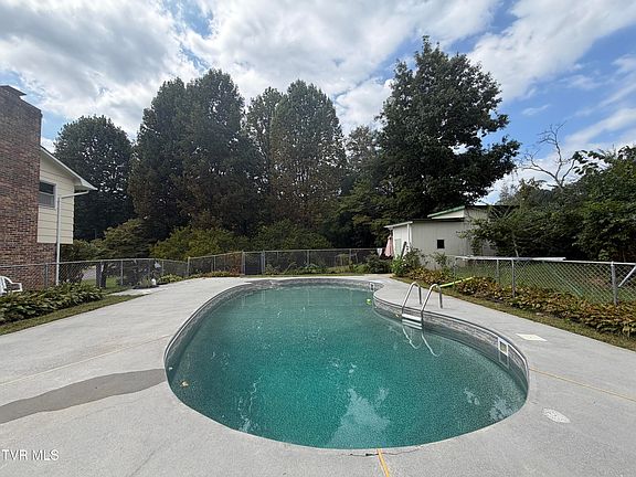 4th image of 134 Independence Ln