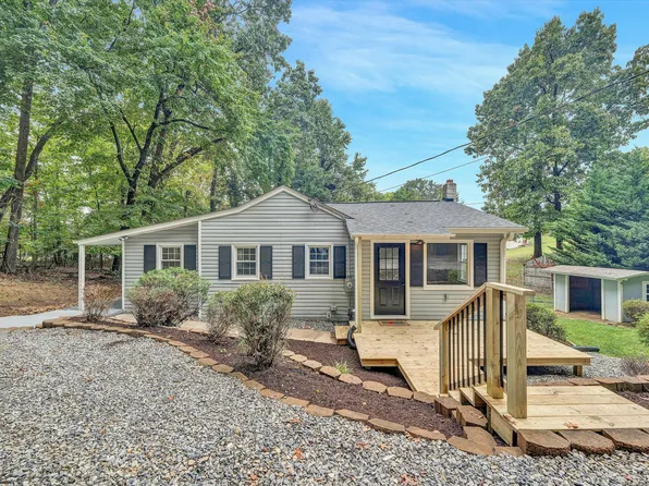 3837 Antietam Dr, Roanoke, VA 24018