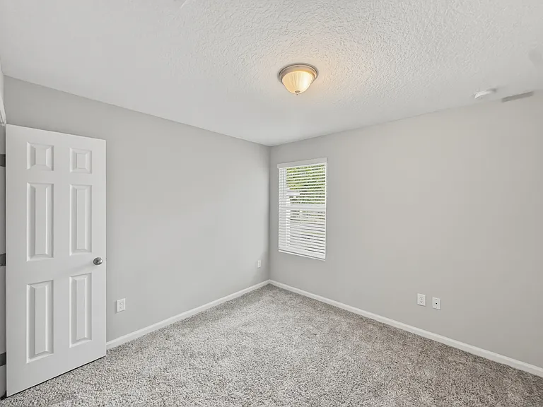 4006 College St — Photo 10