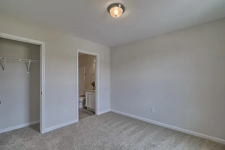 2110 Catlet Ct — Photo 9