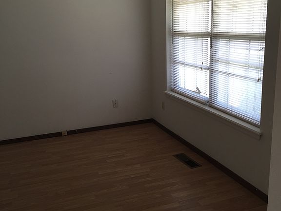 5th image of 3805 Terry Way