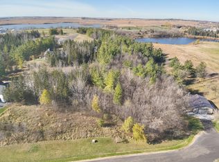 1817 Shoreview Dr, Fergus Falls, MN 56537