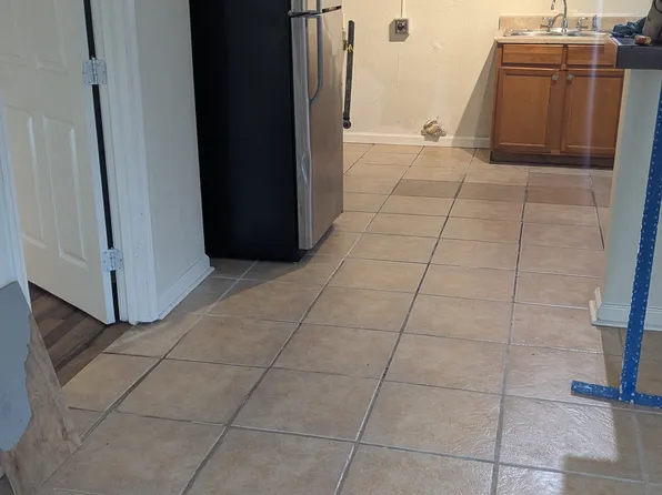 5120 Burgundy St #B, New Orleans, LA 70117