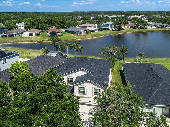 3rd image of 8518 Tidal Bay Ln