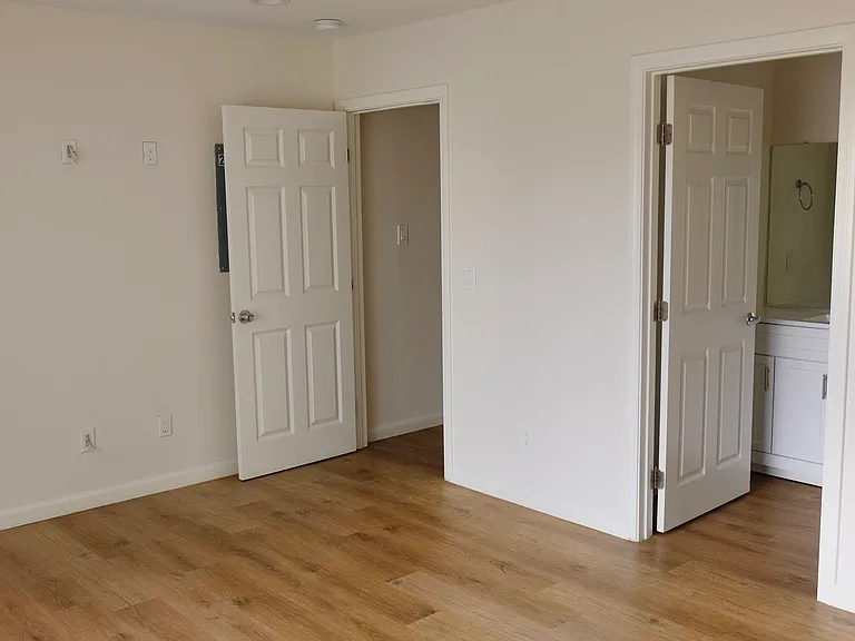 18606 Valley Blvd #1 — Photo 22