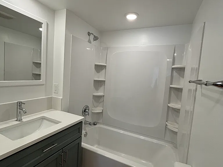 1031 Market St #C — Photo 4