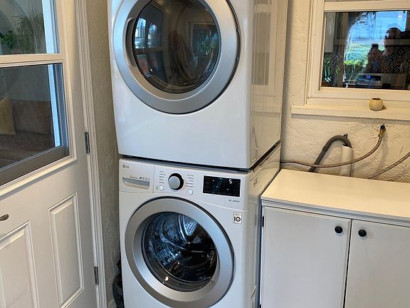 5th image of 2157 Catalina Blvd