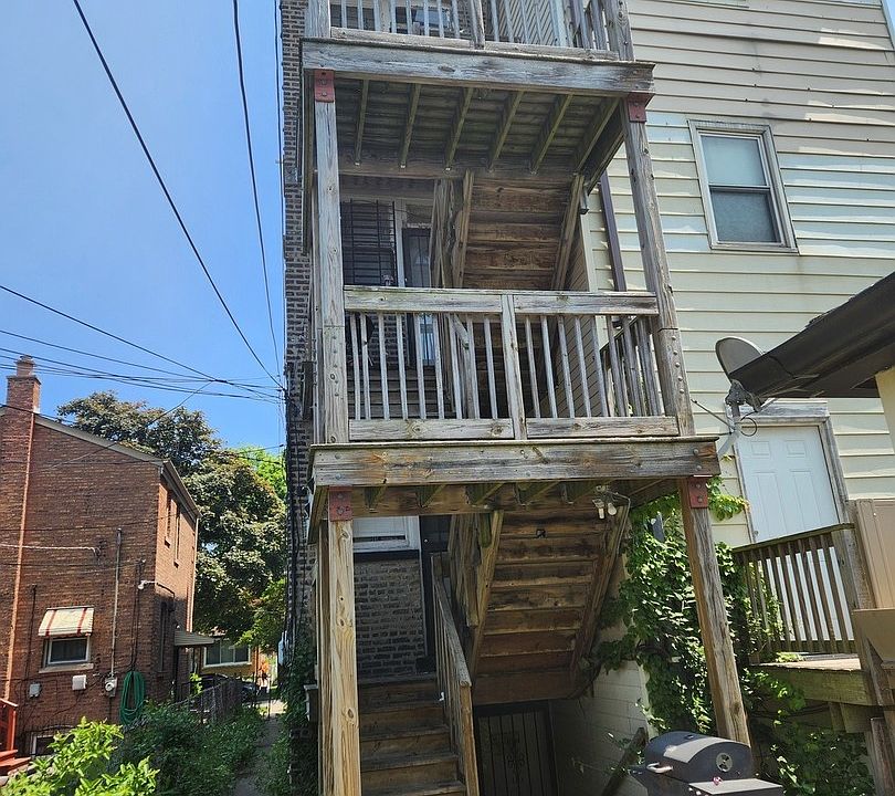 2nd image of 10320 S Vernon Ave