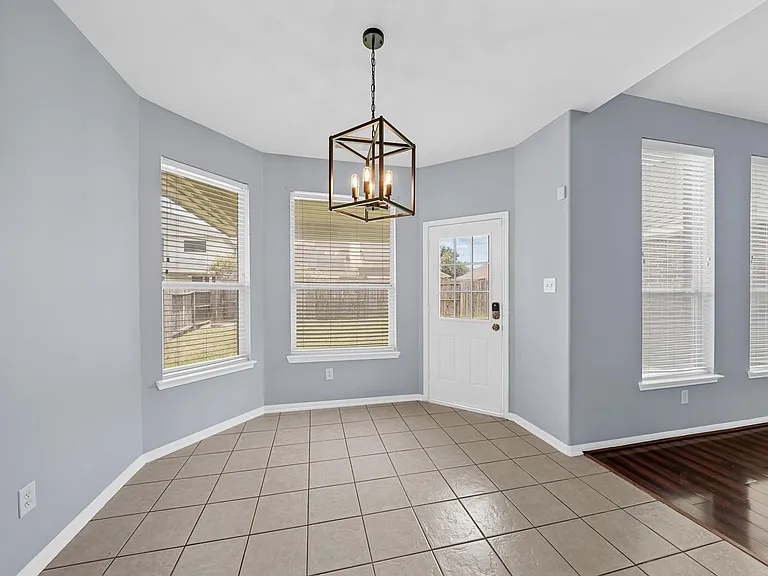 12 Palomar Dr — Photo 4