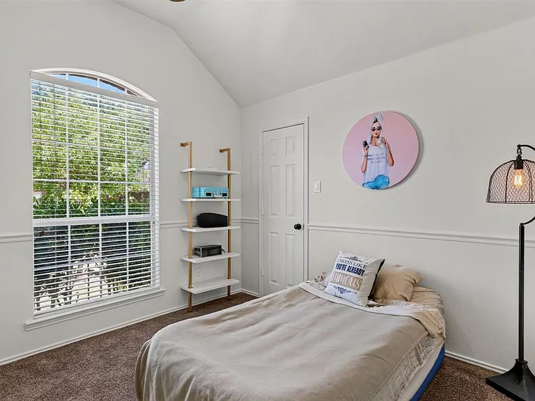 9383 Homestead Ln — Photo 17