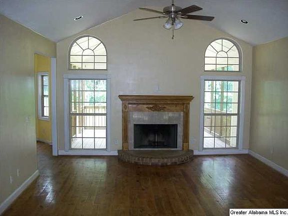3rd image of 78 Pinewood Ln